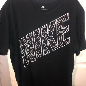 Nike tshirt
